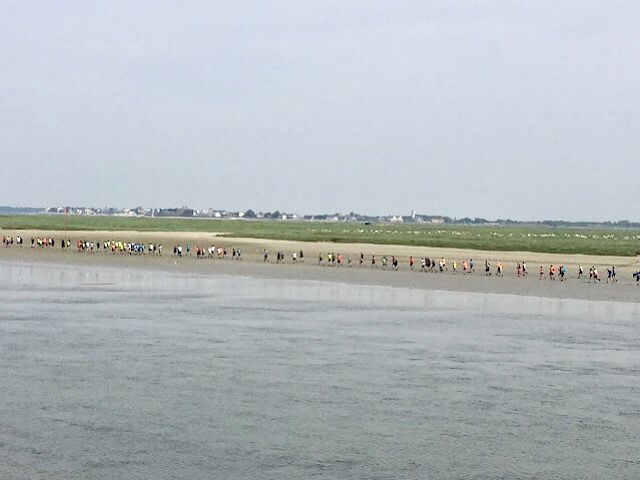 « Des participants à la Transbaie à Saint-Valery-sur-Somme  »