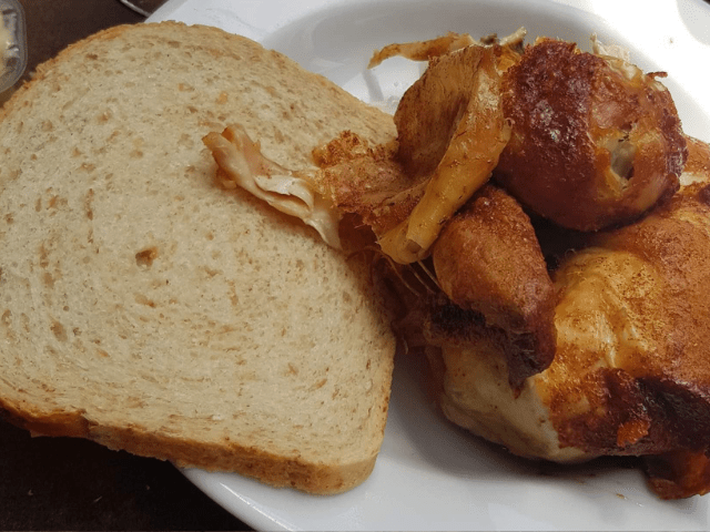 « Une assiette de poulet au Koekoek »