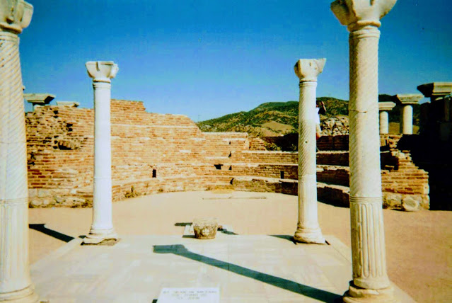 « La basilique Saint-Jean à Éphèse »