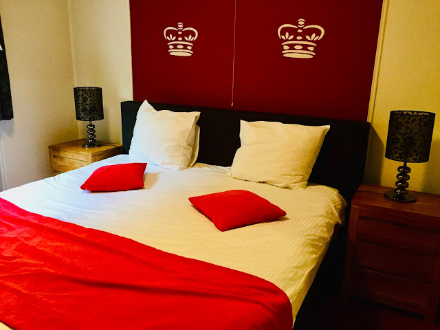 « Une chambre dans l’hôtel l’Eau Vive à Vresse-sur-Semois »