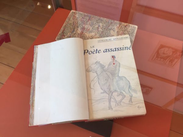 « Le poète assassiné écrit par Apollinaire »