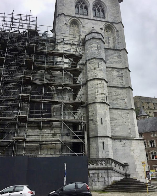 « La collégiale Notre-Dame à Huy est en cours de rénovation »