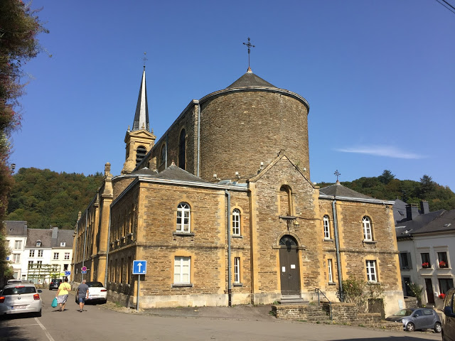 « L’église des saint Pierre et Paul à Bouillon  »