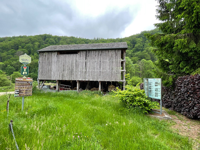 « Un hangar pour le séchage du tabac à Frahan »