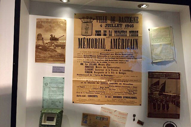 « Documents sur la construction du Mardasson dans le Bastogne War Museum »