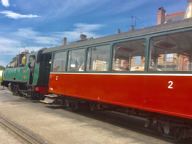 « Le train à vapeur part de Saint-Valery-sur-Somme »