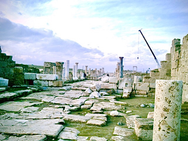 « Une allée à Hiérapolis »