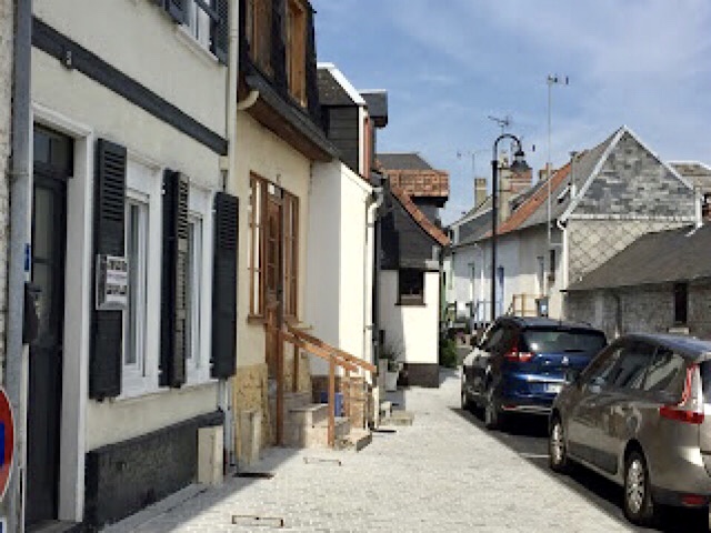 « Une rue de la ville ha