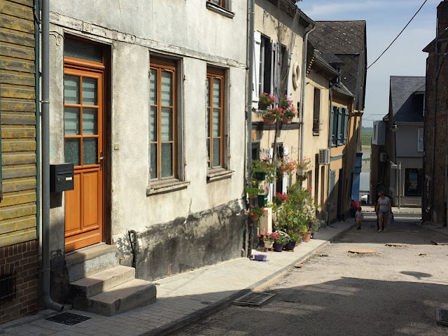 « Une ruelle qui mène du quai vers le quartier du Courtgain »