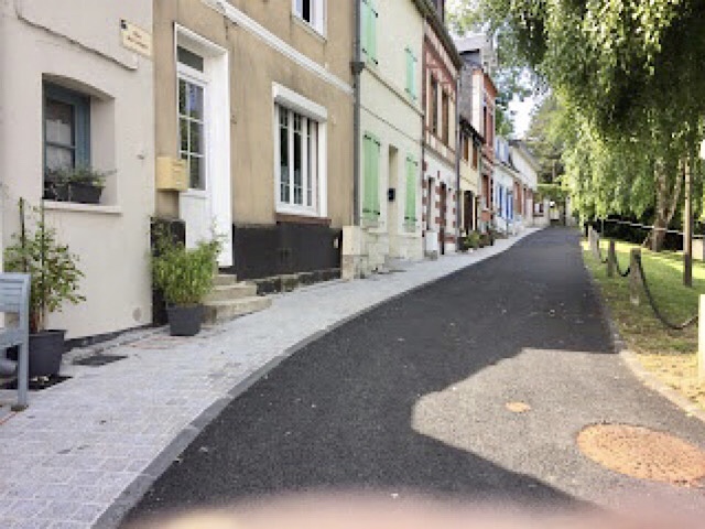 « Une rue de Saint-Valery-sur-Somme »