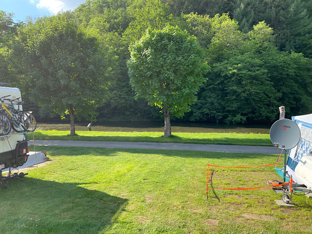 « Vue sur la Semois depuis le camping Halliru »