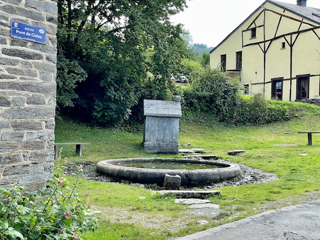 « Un ancien abreuvoir à Laforêt  »