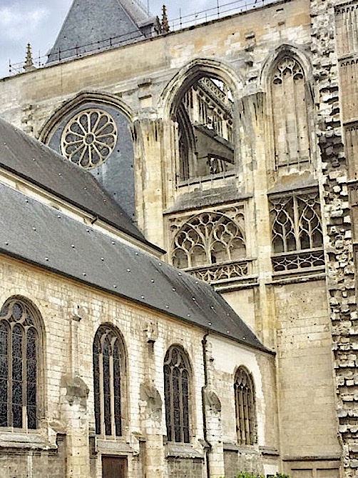 « Des traces de bombardements dans la collégiale à Abbeville