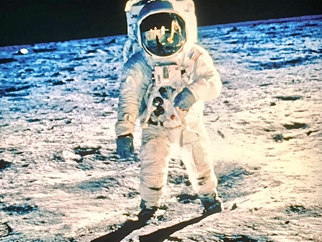 « Un homme sur la lune exp National Geographic »