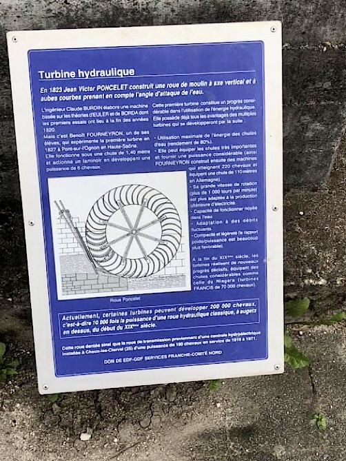 « Une turbine hydraulique dans le parc Près-la-Rose à Montbéliard  »