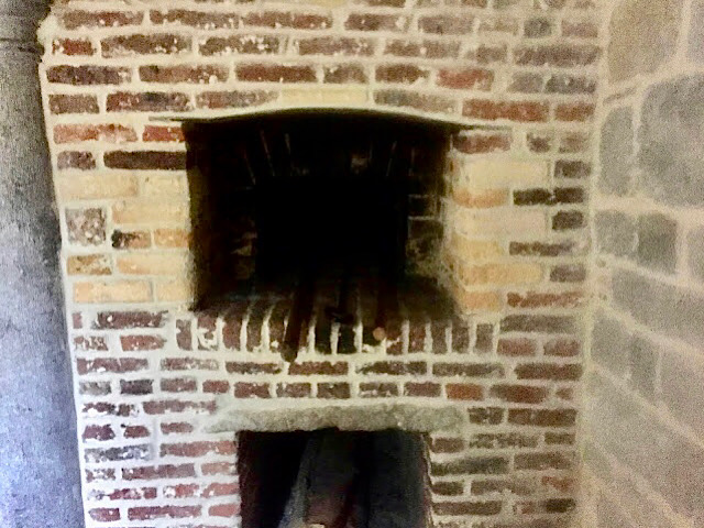 «  Un four à pain dans la cuisine du château de Modave »